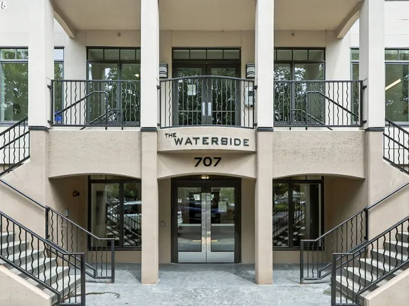 707 N Hayden Island Dr Unit 323, Portland, OR 97217