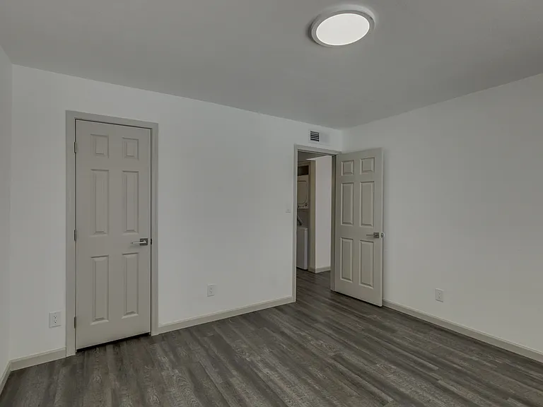 $0 First Month Rent! Remodeled 2 Bed Casita w/ Private Patio, W/D & Pool — Photo 25