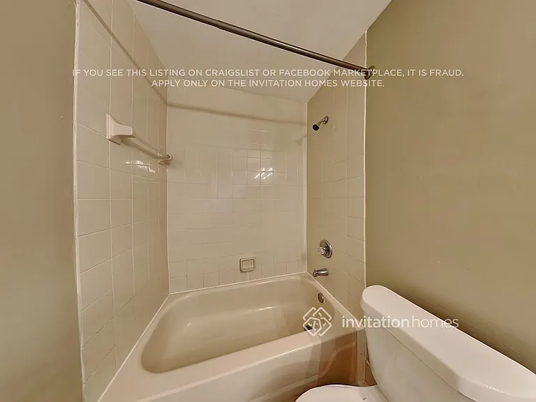 4433 NW 67th Ave — Photo 17