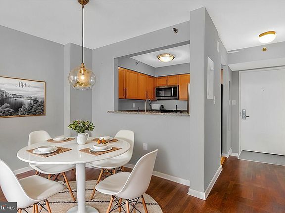 4th image of 10101 Grosvenor Pl APT 510