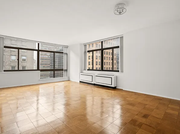 303 E 43rd St APT 8B, New York, NY 10017