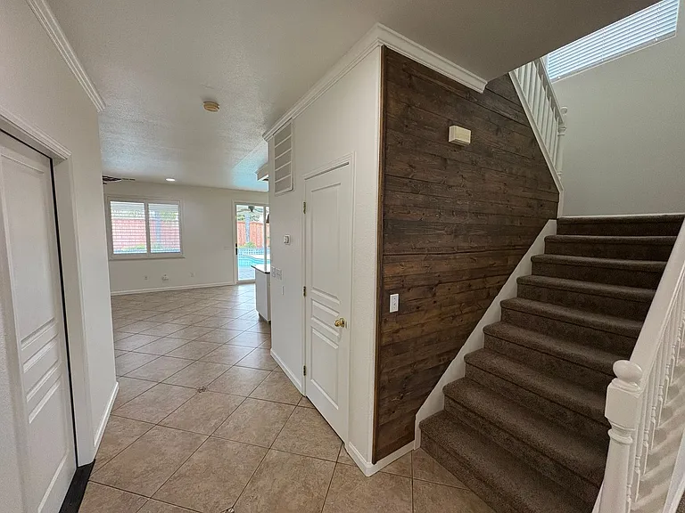 5928 W Whitley Ave — Photo 15