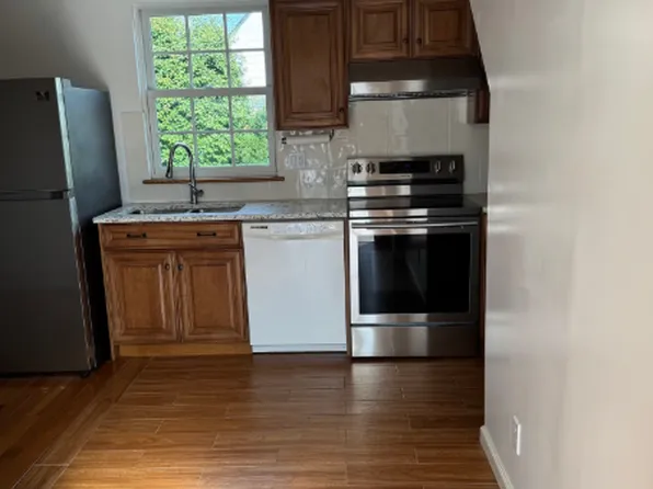 43-27 220th St #2, Bayside, NY 11361