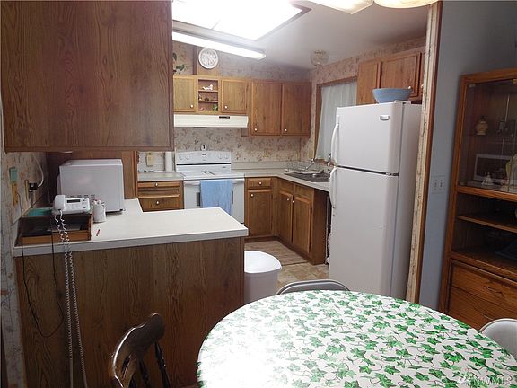5th image of 5900 64th St NE Unit 121