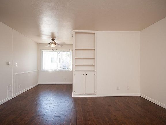 3rd image of 1038 Turquoise St #13