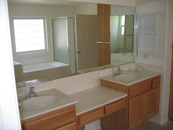5th image of 27428 Silver Lakes Pkwy