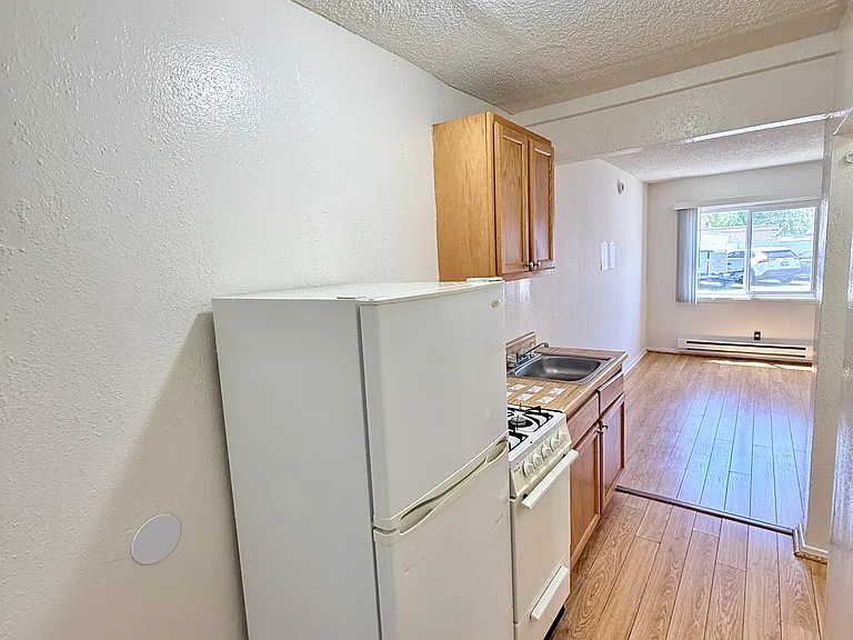 7535 Whitsett Ave #12 — Photo 1