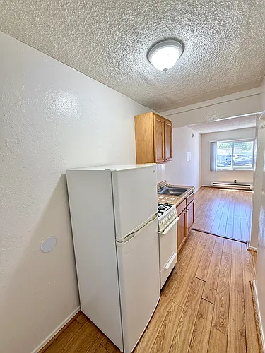 7535 Whitsett Ave #12 Photo 1