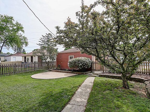 5th image of 2788 N Sholes Ave #A