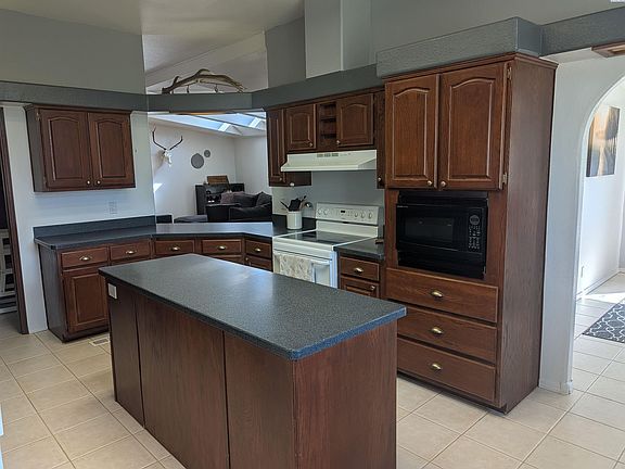 3rd image of 7405 W Van Giesen St
