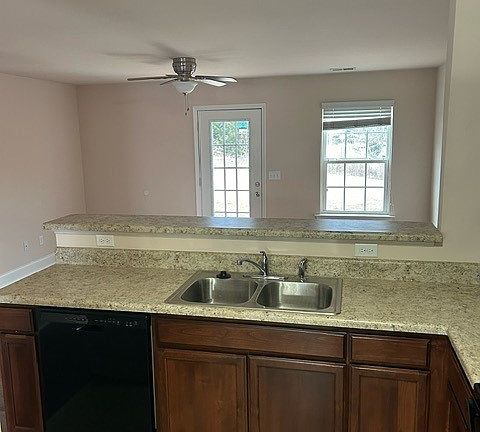 4th image of 249 Ashley Nicole Ln