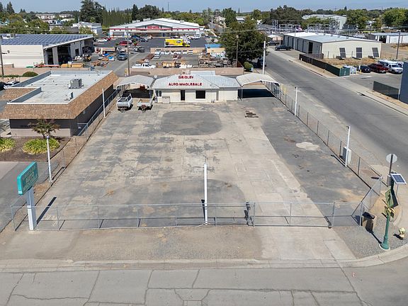 5th image of 33 E Gridley Rd