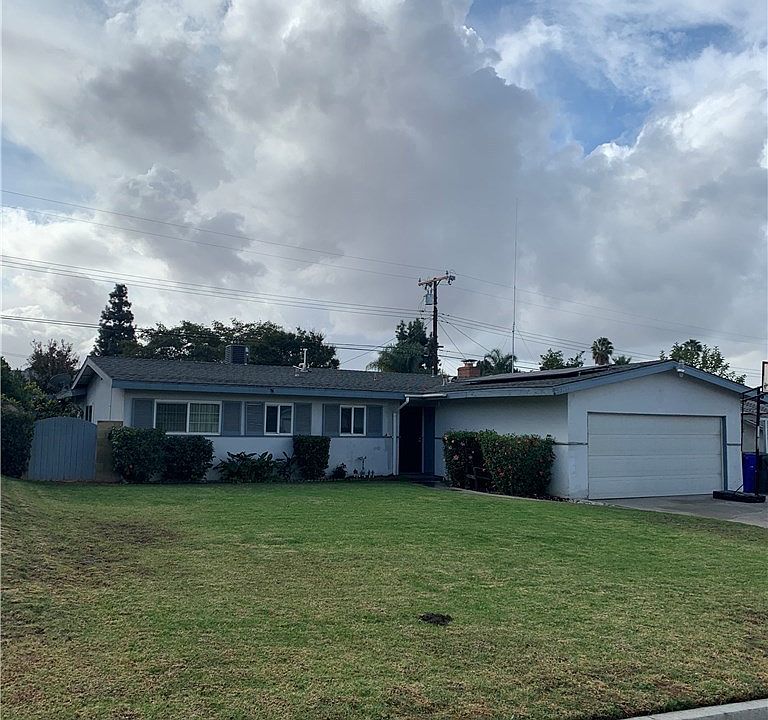 2nd image of 22573 Cardinal St