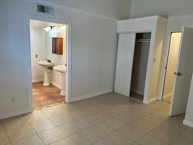 1296 Alderwood Ln — Photo 7
