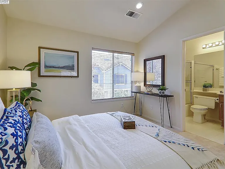 5710 Caprice Cmn — Photo 25