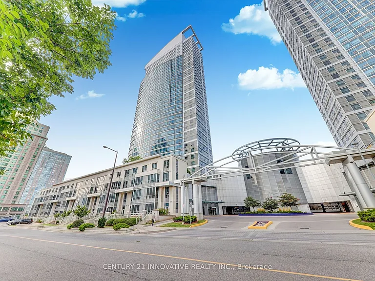 36 Lee Centre Dr #Townhouse 307 — Photo 3
