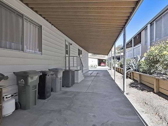 5th image of 339 Millpond Dr