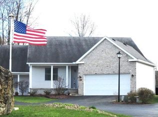 818 Woodfield Ct, Youngstown, OH