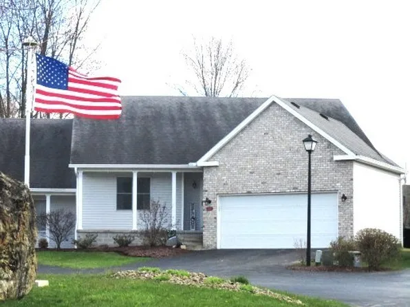 818 Woodfield Ct, Youngstown, OH 44512