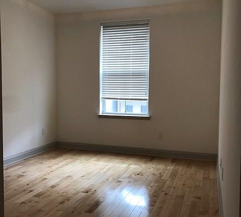 4th image of 121 New St Unit 2A