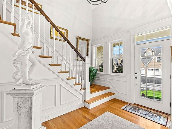 5th image of 5 Hamilton Cir Unit 5
