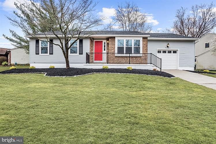 1st image of 307 Windsor Ln