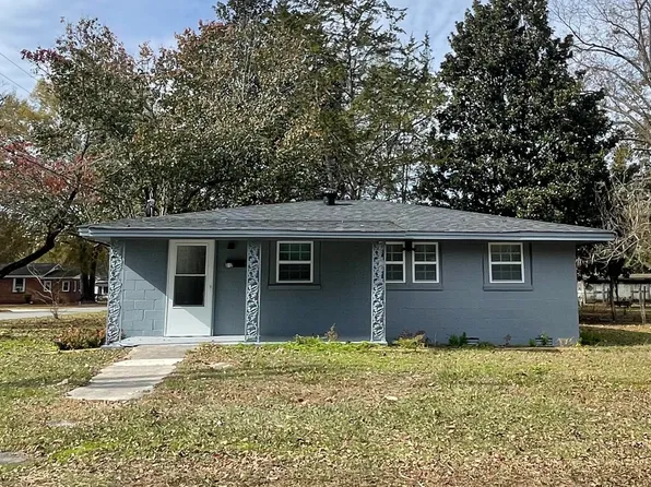 312 S Wooten St, La Grange, NC 28551