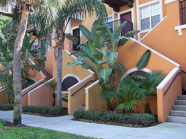 1st image of 100 4th Ave S APT 139