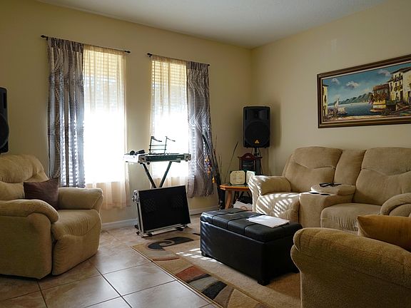 4th image of 3219 Bayflower Ave