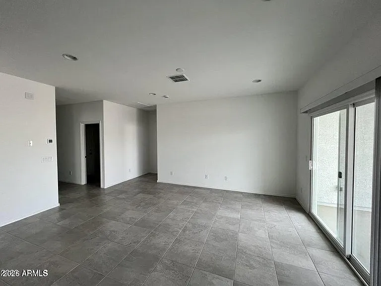 3532 N Sequoia St — Photo 5
