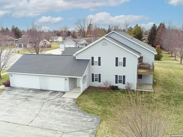 1605 Melissa Ln — Photo 14