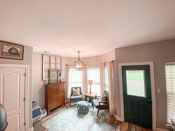 Breakfast Nook/ Dinning Area