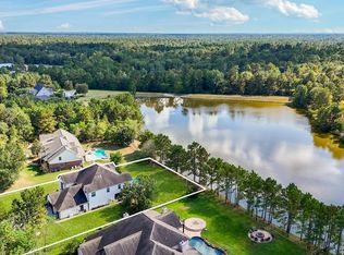 9822 Crestwater Cir, Magnolia, TX 77354