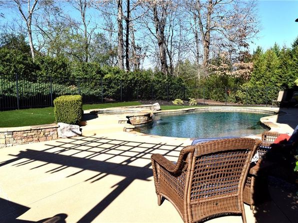1570 Montcliff Dr