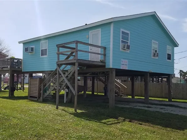 914 Fort Velasco Dr, Surfside Beach, TX 77541