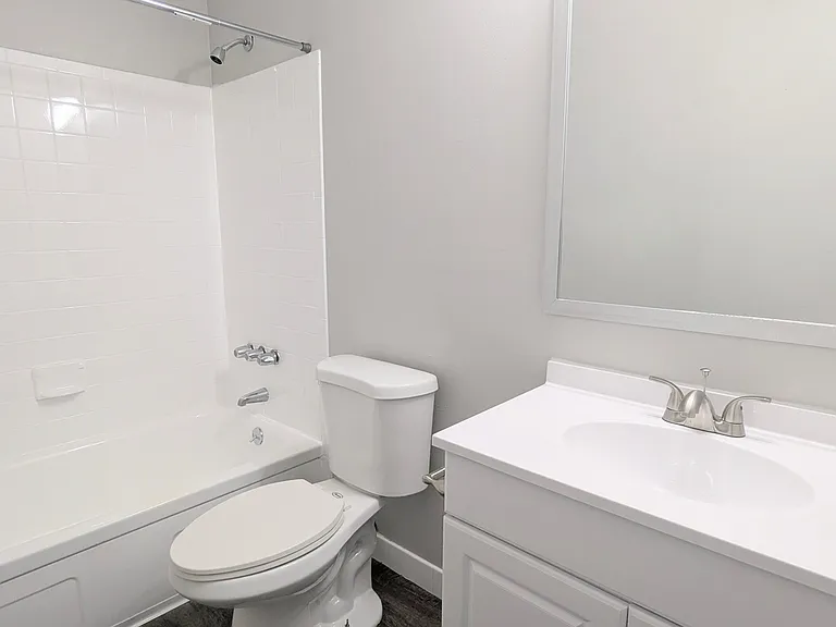 601 Hermitage Ct — Photo 38