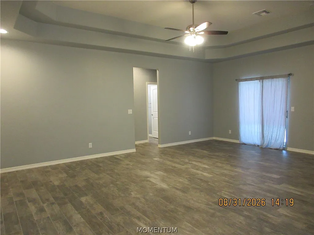 3 bed, 2.0 bath, 1343 sqft, $1,550 — Photo 3