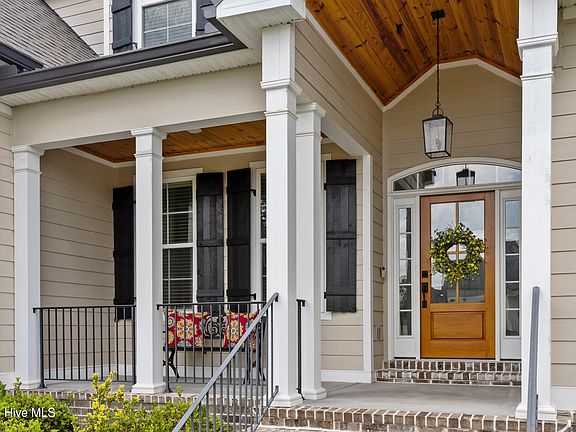5th image of 621 Darien Drive