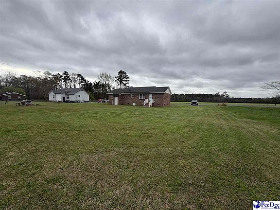 4th image of 206 Retired Ave