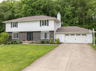 8290 Pebble Creek Crk, Bainbridge, OH 44023