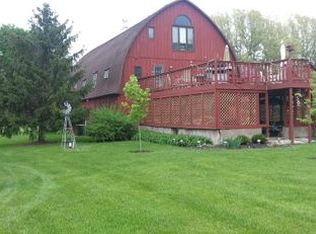 8365 E Hales Corner Rd, Stillman Valley, IL 61084