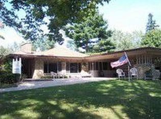 556 S Carroll St, Pentwater, MI 49449