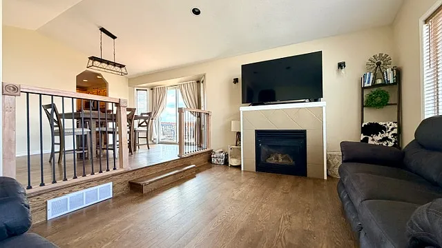 28 Pheasant Ln — Photo 2