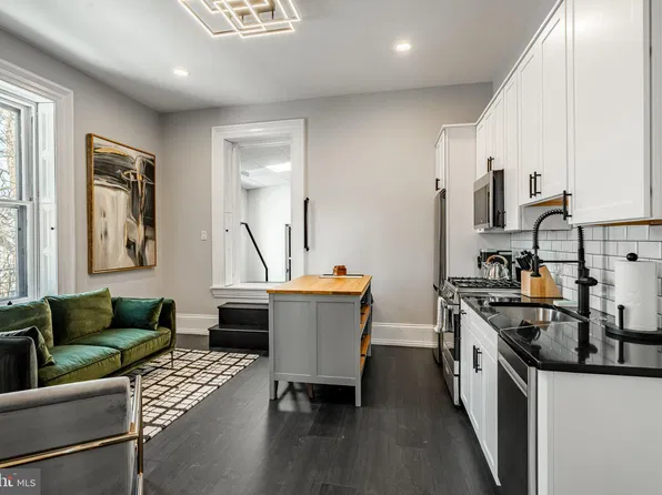 305 S Walnut St #4, West Chester, PA 19382