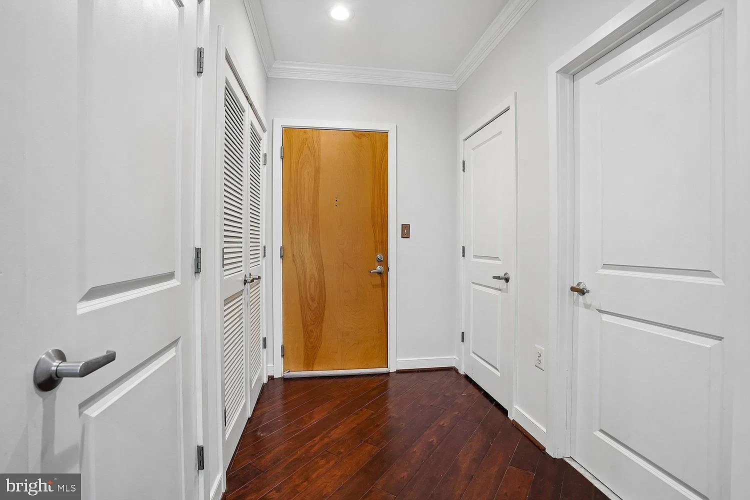 The Preston Condominium — Photo 3