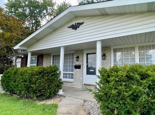 465 Albert Dr, Florissant, MO 63031