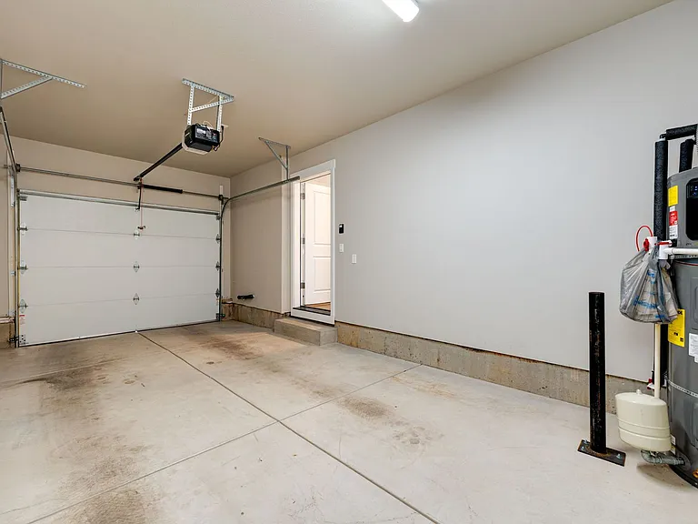 935 Arthur Ave — Photo 10
