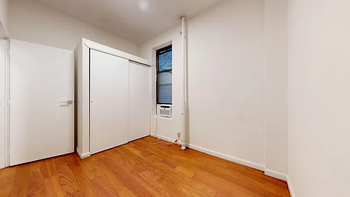 Rented by Bond New York | media 5
