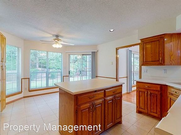 5th image of 8520 Jean Parrish Ct NE