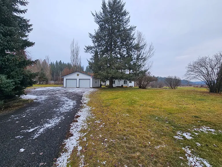 3710 E Chattaroy Rd — Photo 2